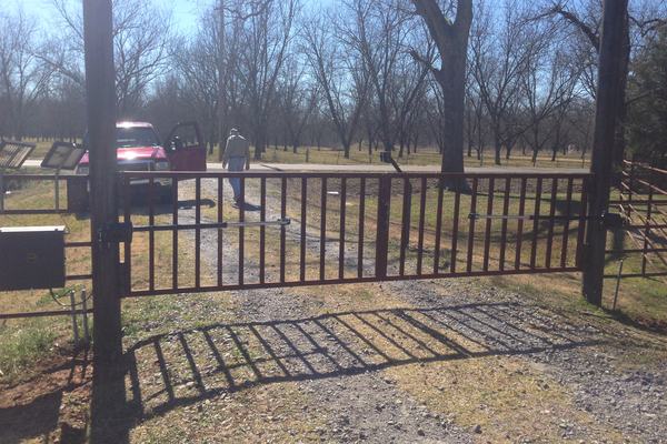 Actuator-Style Swing Gate Systems