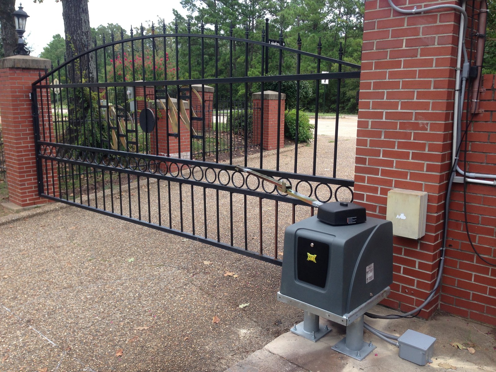 Pad-Mount Swing Gate Systems