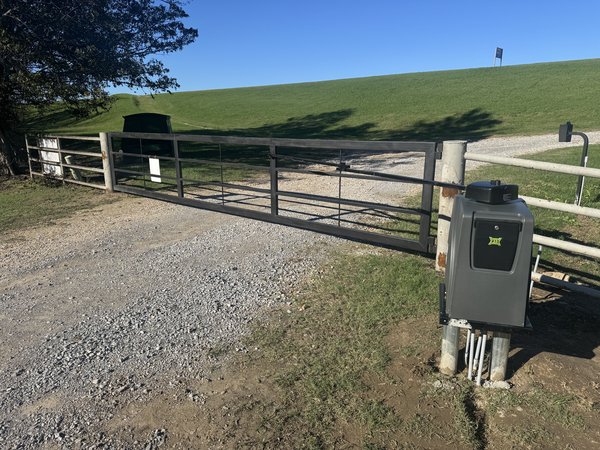 Pad-Mount Single Swing Gate - $8,000